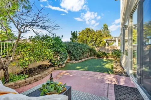 $1,175,000 | 18910 Caminito Cantilena, Unit 10, San Diego, CA 92128