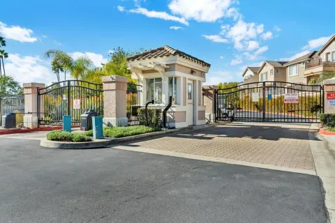 $1,175,000 | 18910 Caminito Cantilena, Unit 10, San Diego, CA 92128