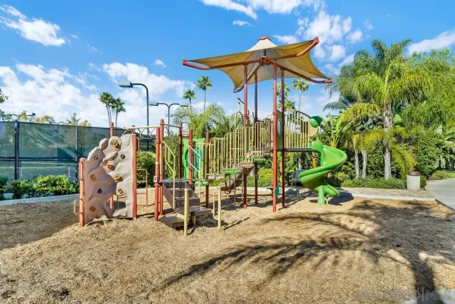 $1,175,000 | 18910 Caminito Cantilena, Unit 10, San Diego, CA 92128