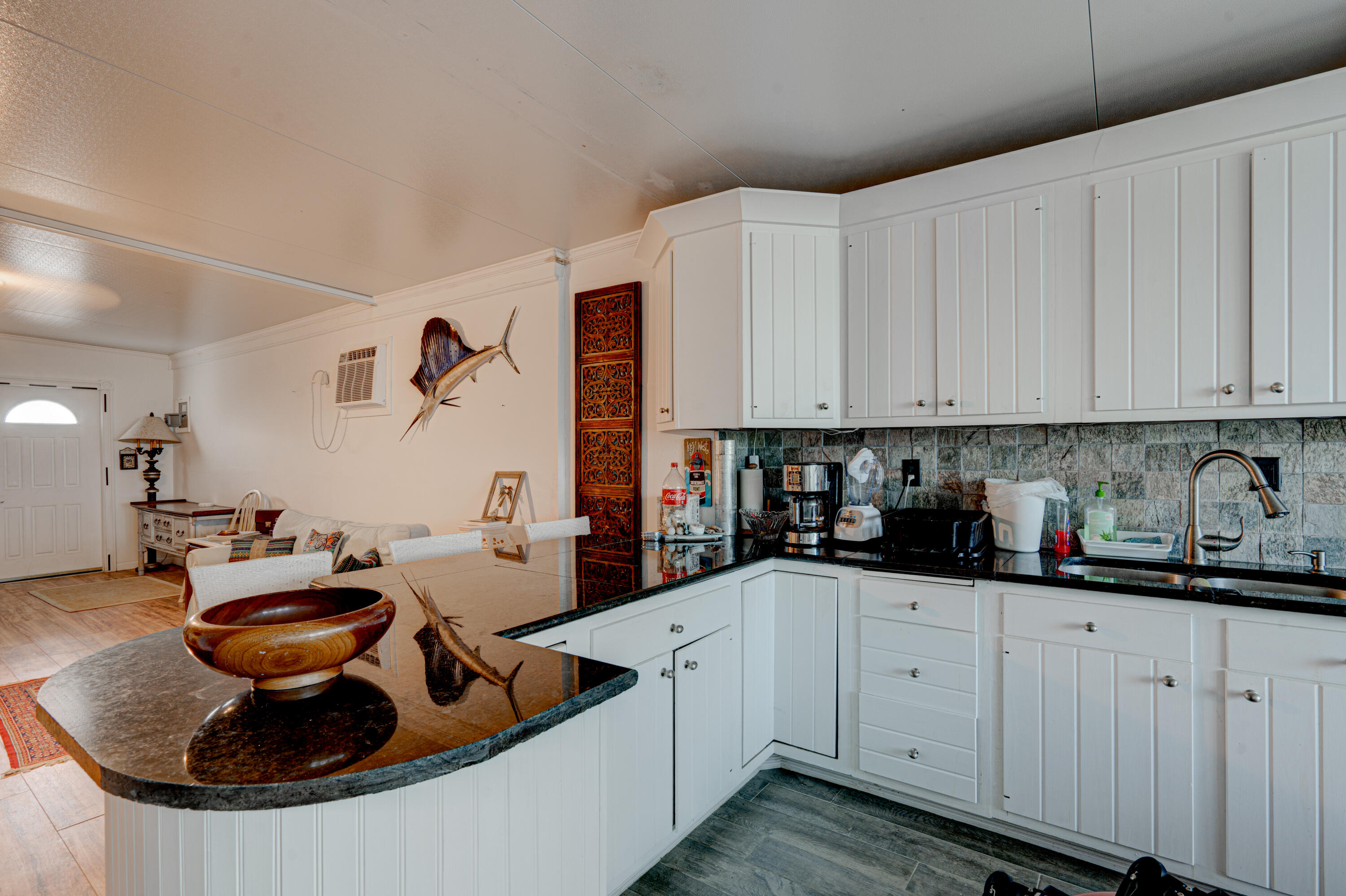 1361 Overseas Highway, Unit E11 Marathon, FL 33050 - Photo 18 of 46 1361 Overseas Hwy, Marathon, FL 33050, U