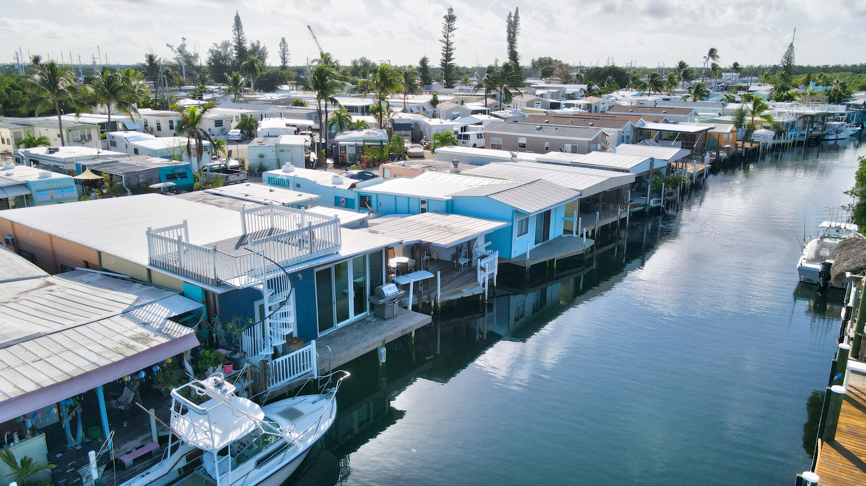 1361 Overseas Highway, Unit E11 Marathon, FL 33050 - Photo 24 of 46 1361 Overseas Hwy, Marathon, FL 33050, U