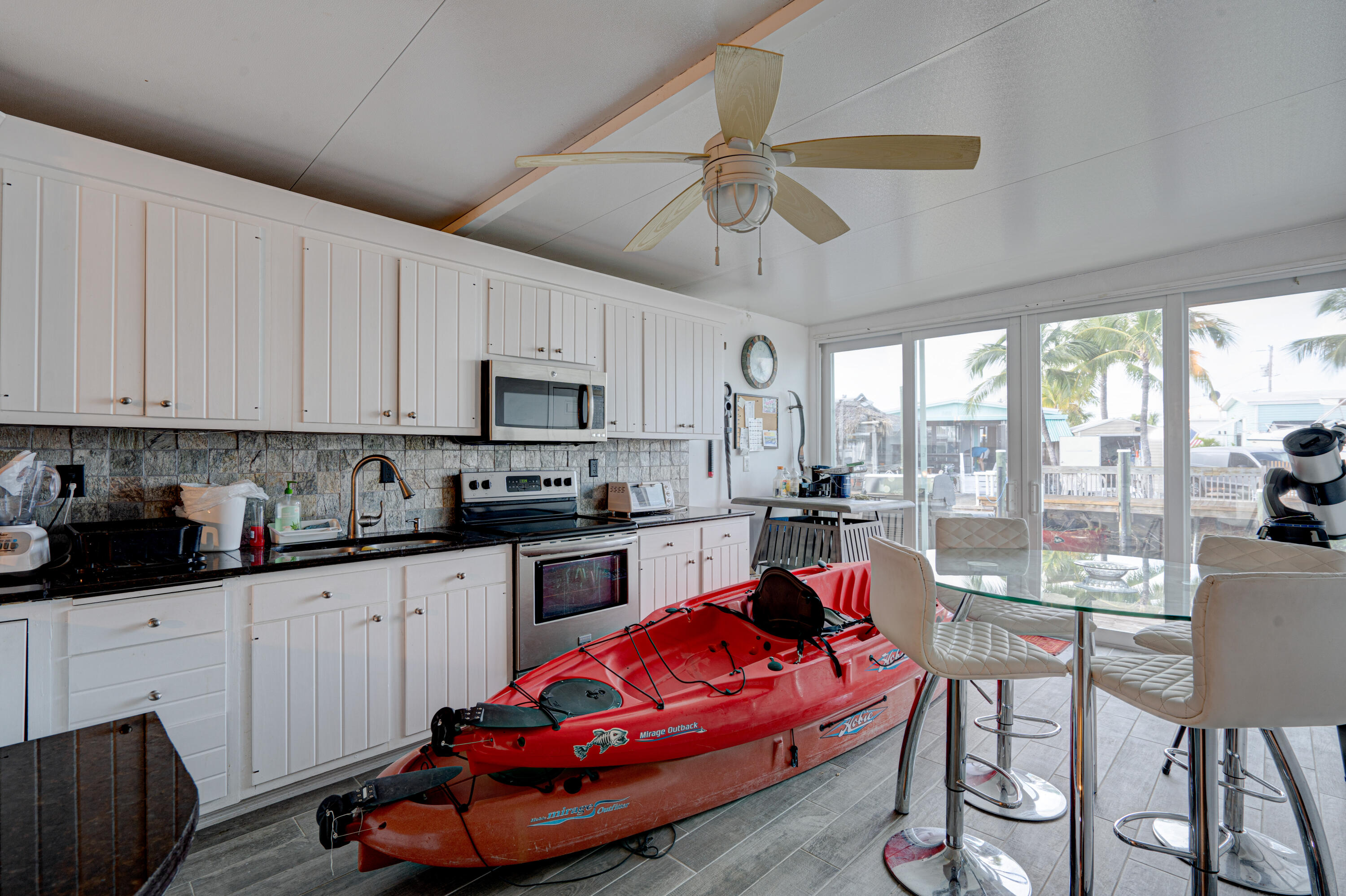 1361 Overseas Highway, Unit E11 Marathon, FL 33050 - Photo 30 of 46 1361 Overseas Hwy, Marathon, FL 33050, U