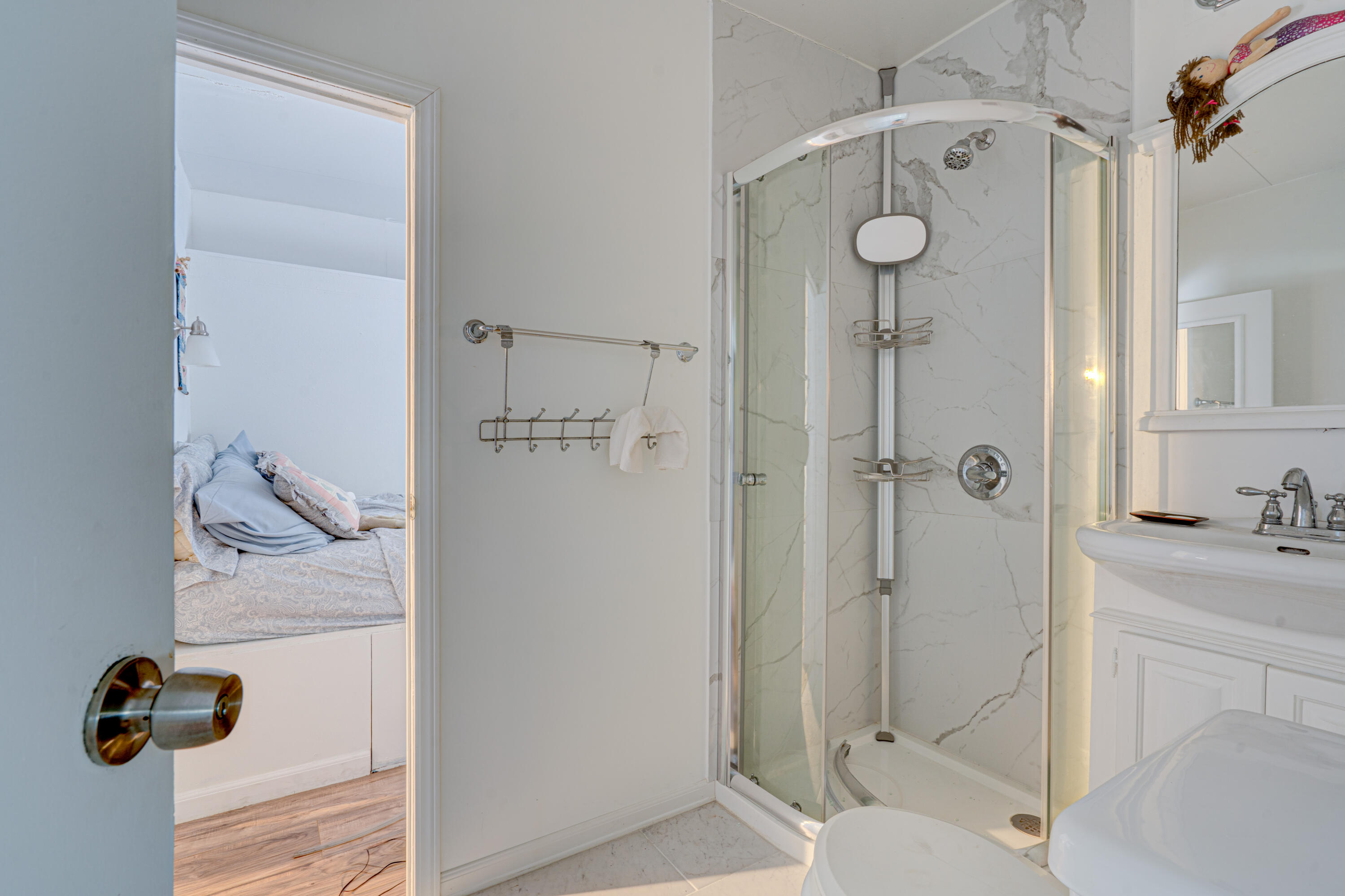 1361 Overseas Highway, Unit E11 Marathon, FL 33050 - Photo 40 of 46 1361 Overseas Hwy, Marathon, FL 33050, U