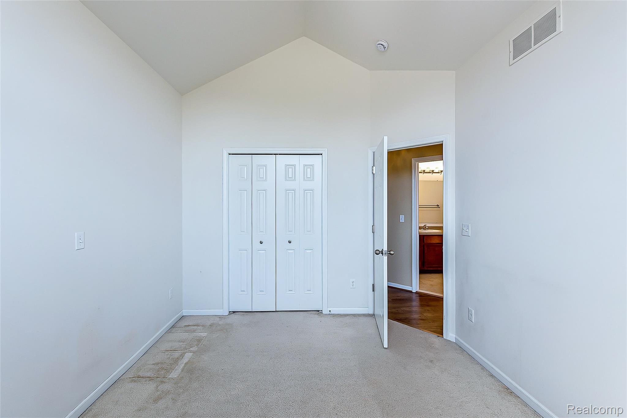 20605 Golf Ridge Circle Livonia, MI 48152 - Photo 28 of 42 Bedroom #3 (pic #2)