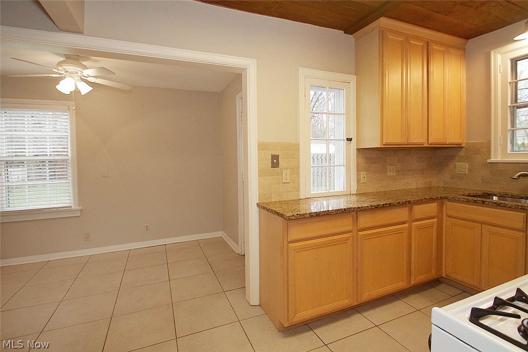 3264 Aberdeen Road Cleveland, OH 44120 - Photo 8 of 24