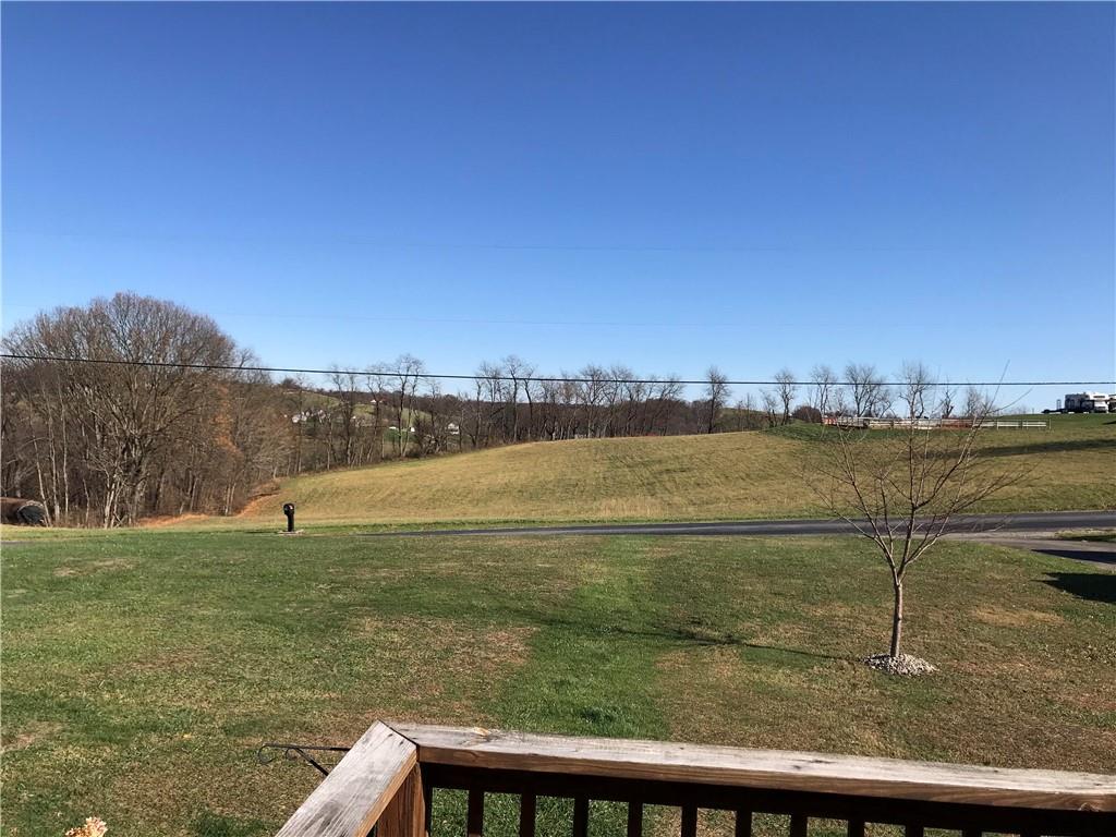 1364 Deerfield Road Washington, PA 15301 - Photo 2 of 25