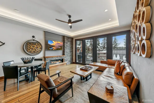 $1,900,000 | 4101 Lake Tahoe Boulevard, Unit 213, South Lake Tahoe, CA 96150
