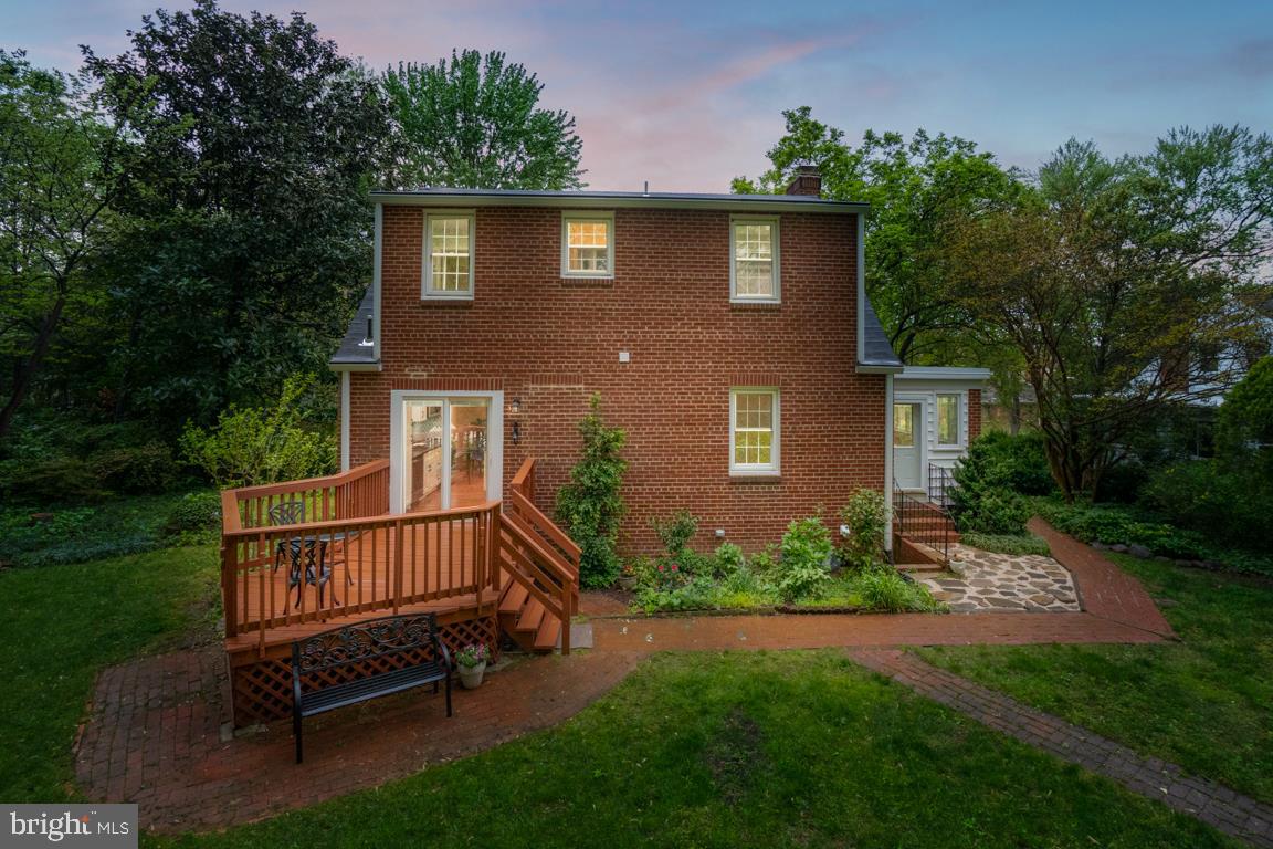 2003 Belfield Road Alexandria, VA 22307 - Photo 40 of 41 As the sun sets your yard still shines