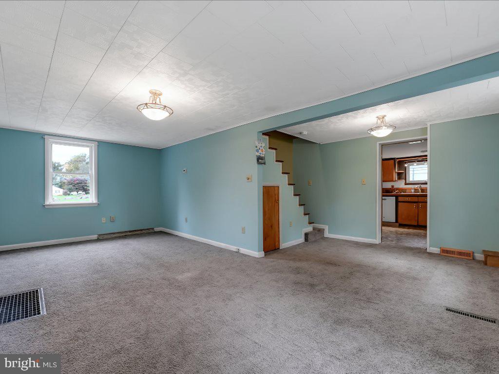 380 Cassel Road Manchester, PA 17345 - Photo 12 of 39 Gallery Image 12