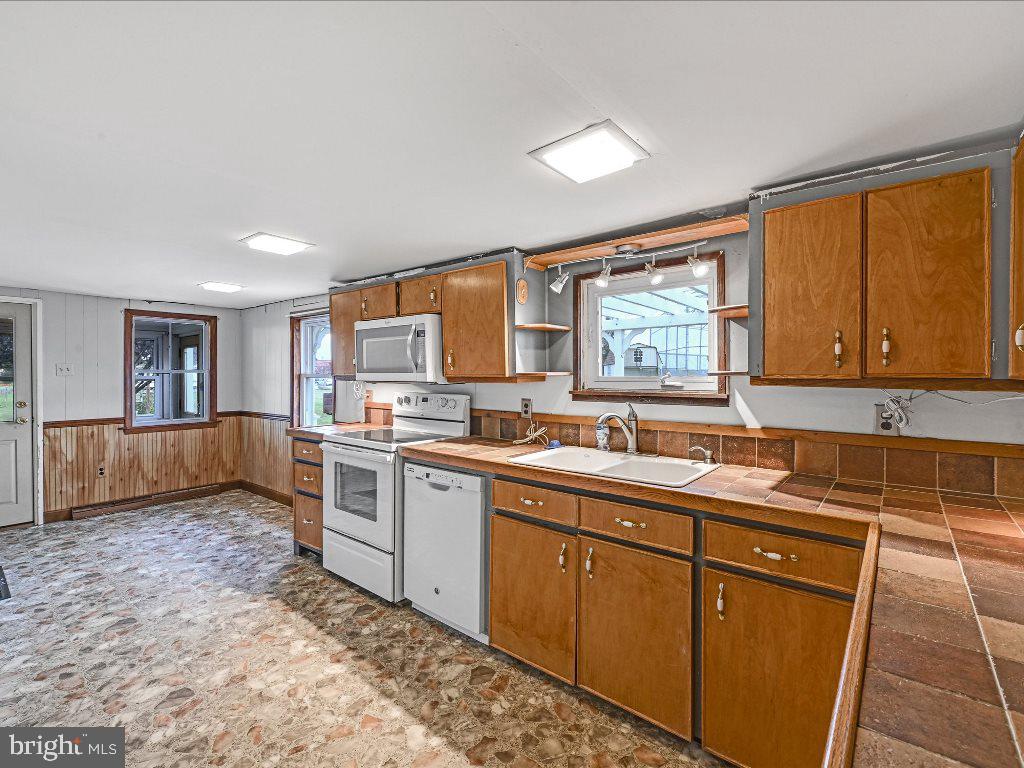 380 Cassel Road Manchester, PA 17345 - Photo 17 of 39 Gallery Image 17