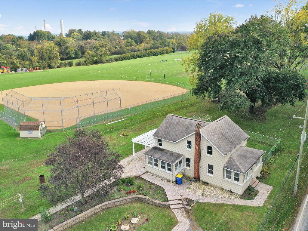 380 Cassel Road Manchester, PA 17345 - Photo 3 of 39 Gallery Image 3