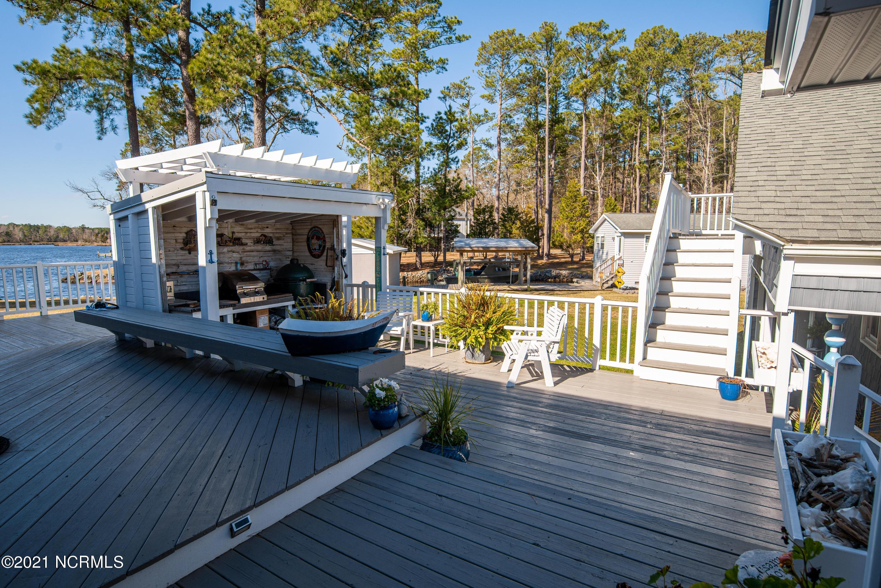 747 Harper Road Bayboro, NC 28515 - Photo 14 of 85 747 Harper Road-10