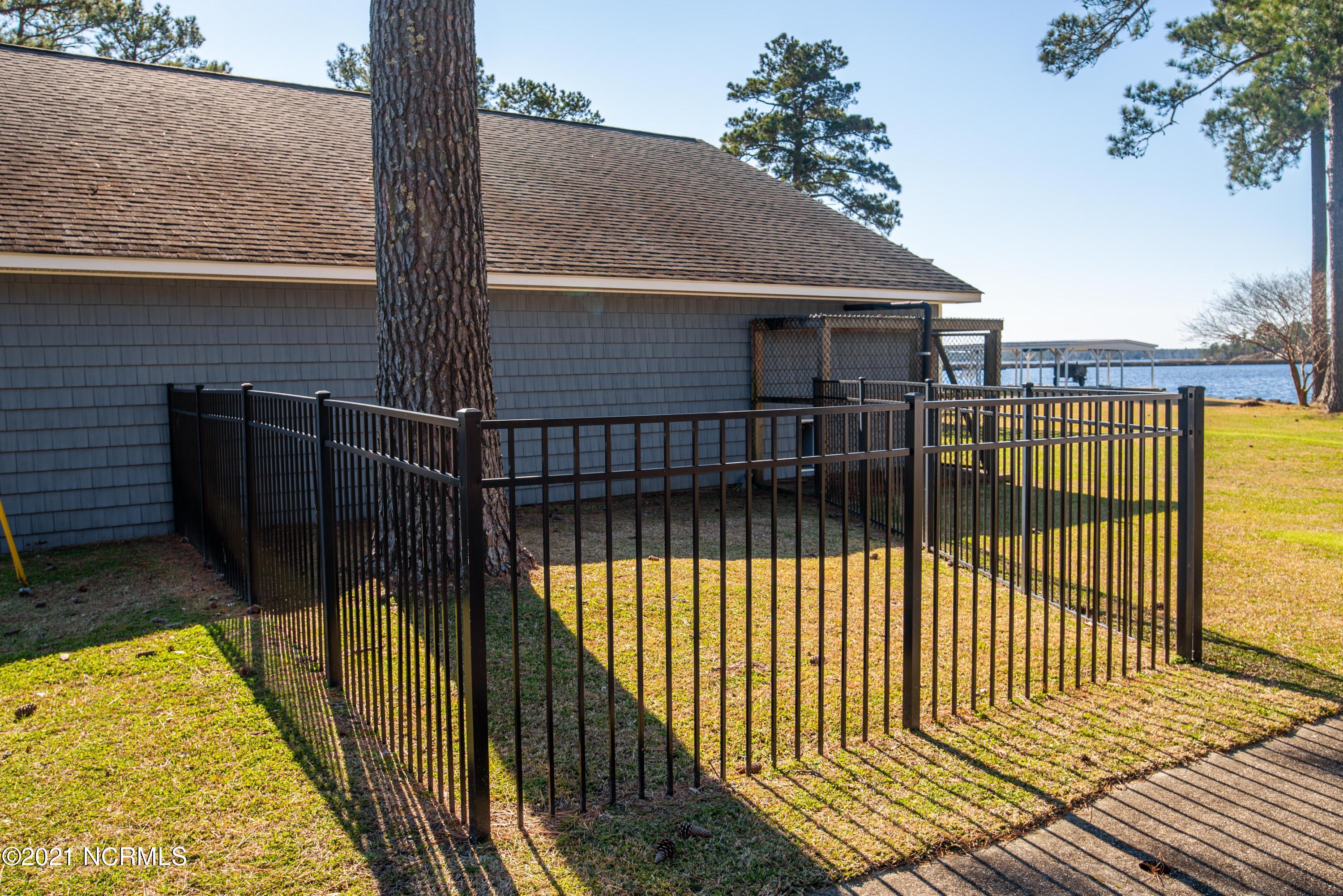 747 Harper Road Bayboro, NC 28515 - Photo 22 of 85 747 Harper Road-18