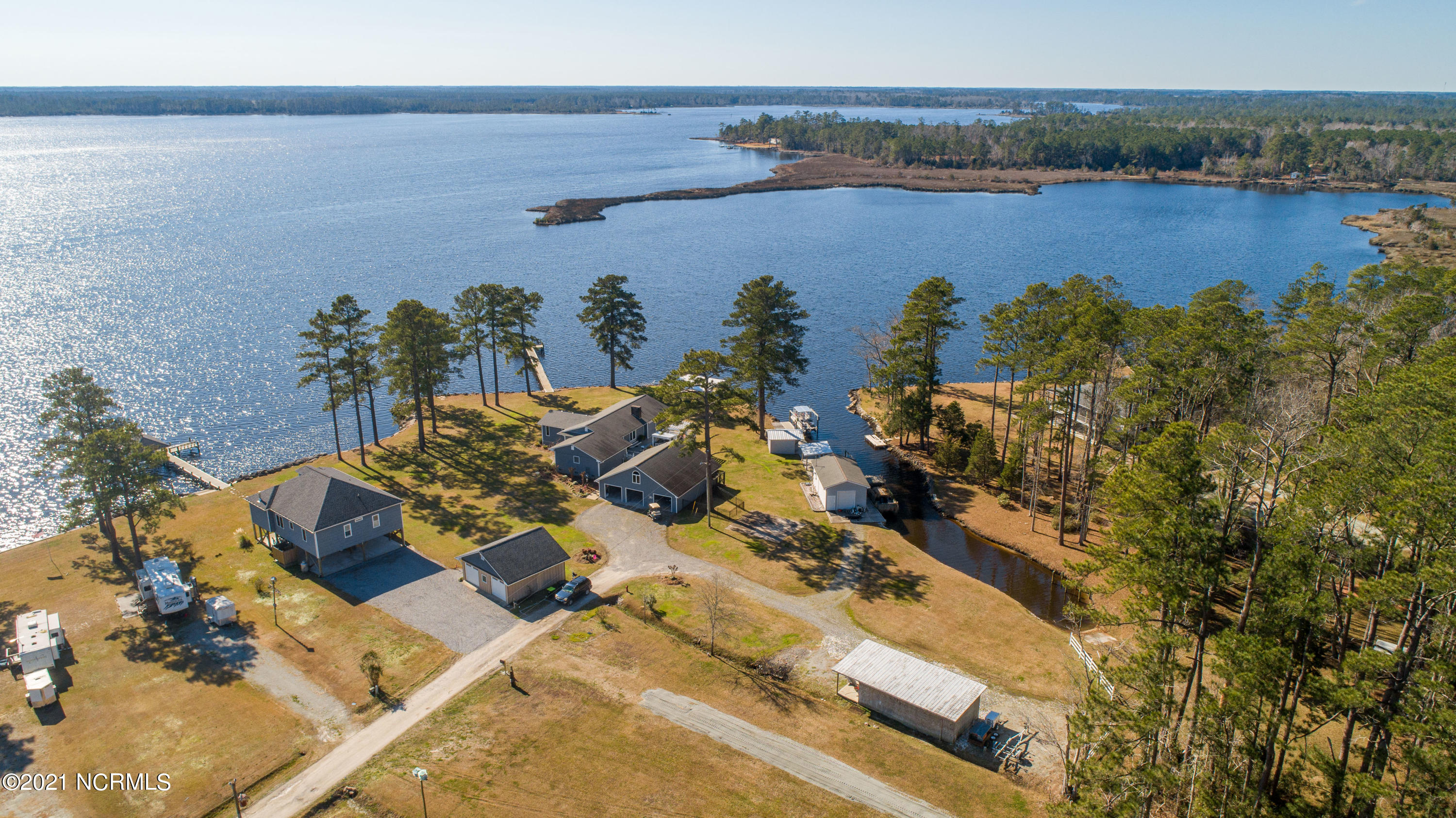747 Harper Road Bayboro, NC 28515 - Photo 35 of 85 747 Harper Road-32