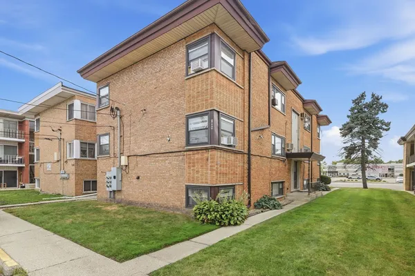 $635,000 | 1809 South Harlem Avenue, Berwyn, IL 60402