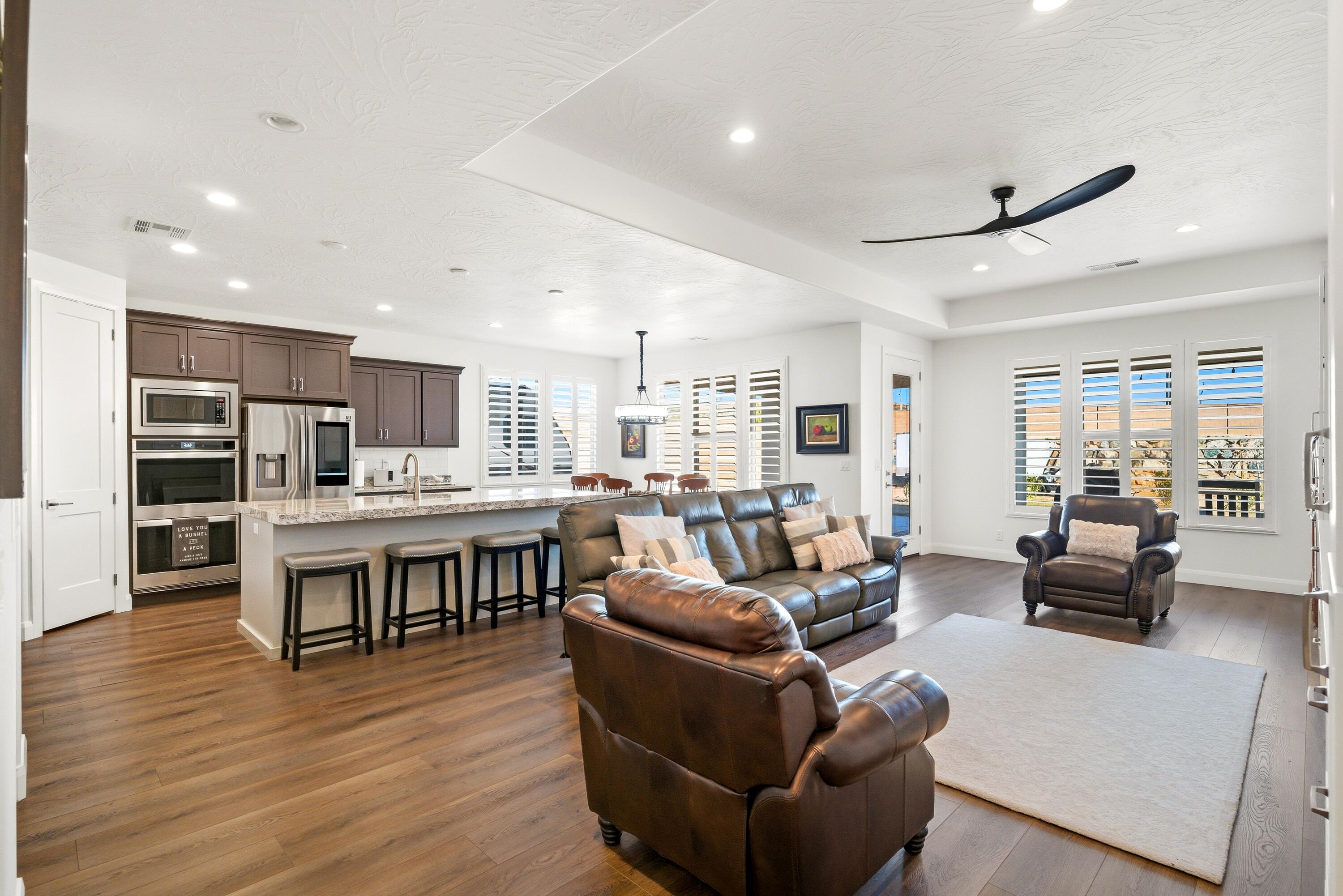 1414 Via Del Sol Washington, UT 84780 - Photo 4 of 37 Great Room