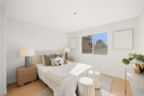 $3,500 | 335 South Sierra Madre Boulevard, Pasadena, CA 91107