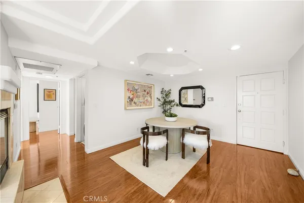 $3,500 | 335 South Sierra Madre Boulevard, Pasadena, CA 91107