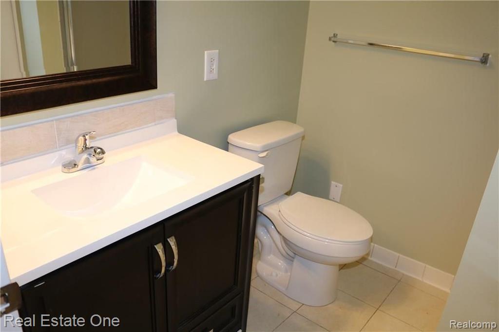 30038 West 12 Mile Road, Unit 42 Farmington, MI 48334 - Photo 11 of 23