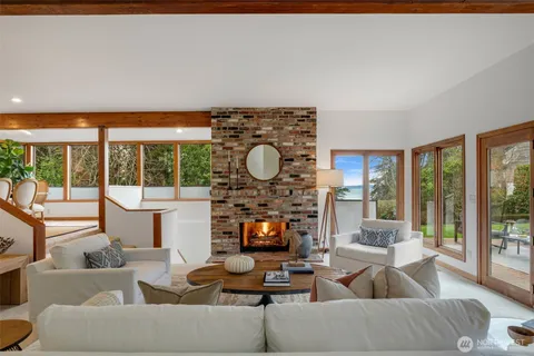 $2,950,000 | 5601 43rd Avenue West, Seattle, WA 98199