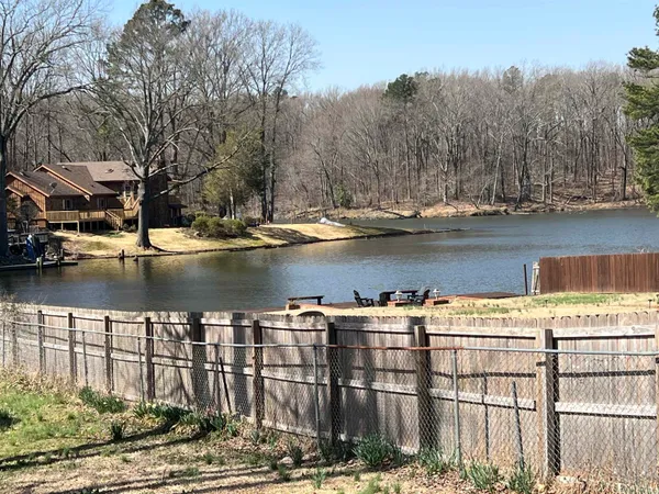 $329,500 | 3953 Otter Drive, Memphis, TN 38128