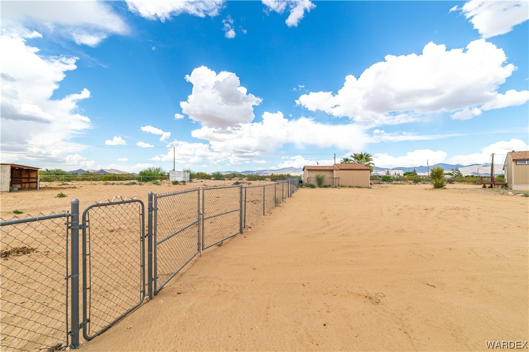3481 Lochiel Road Golden Valley, AZ 86413 - Photo 44 of 63