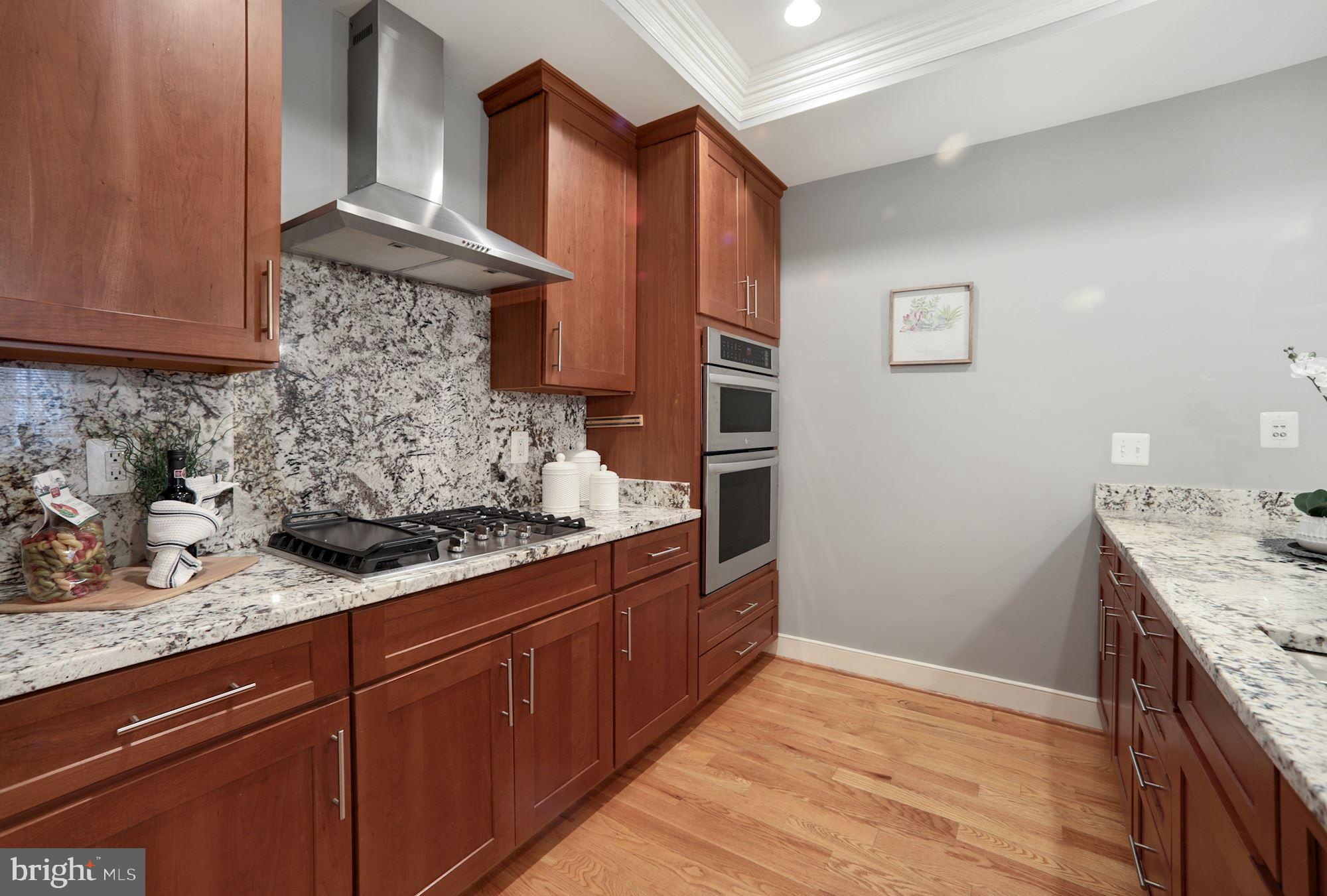 2448 Ontario Road Northwest, Unit 2 Washington, DC 20009 - Photo 13 of 25