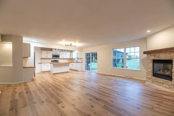 $469,500 | 214 South Kranz Avenue, Jefferson, WI 53549