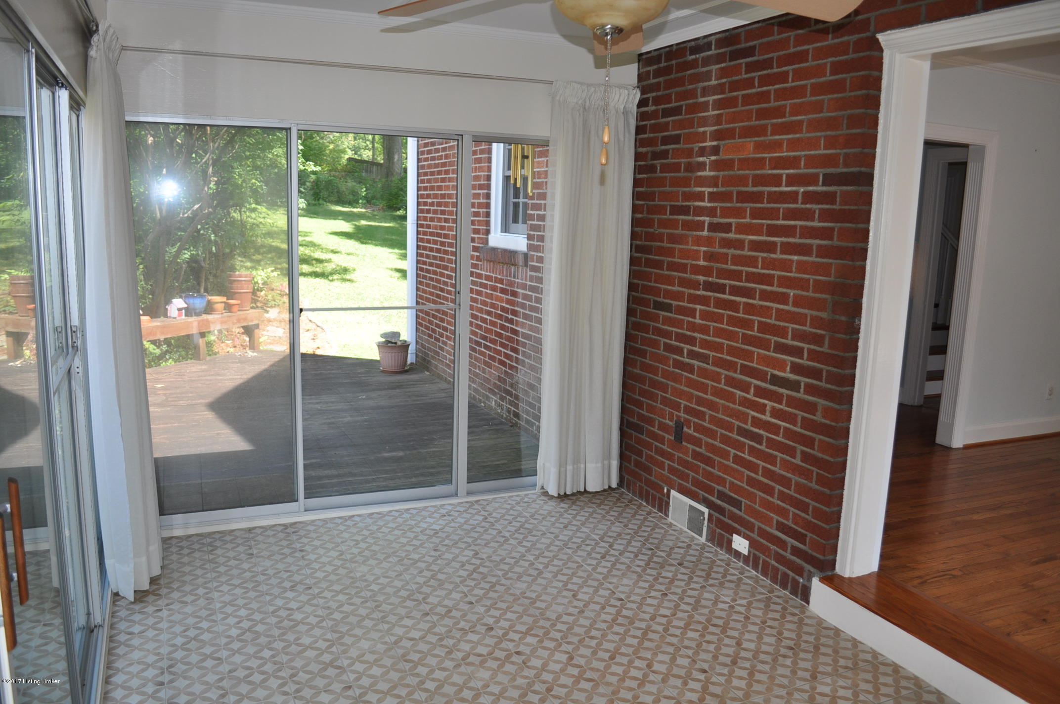 2387 Valley Vista Road Louisville, KY 40205 - Photo 9 of 14 Florida room