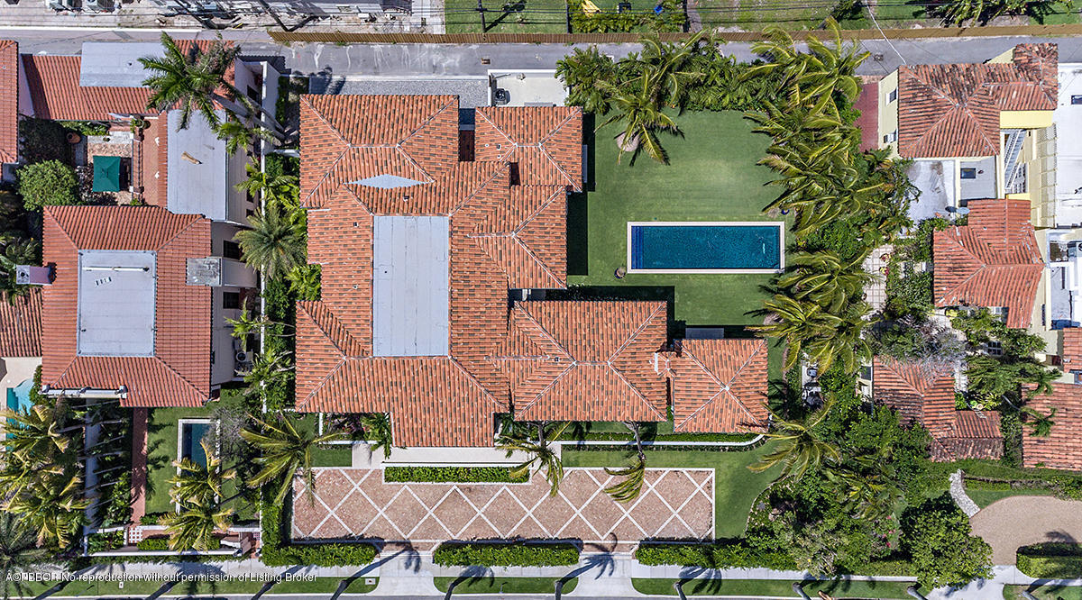 8 Golfview Road Palm Beach, FL 33480 - Photo 58 of 61 an aerial view of residential houses with outdoor space