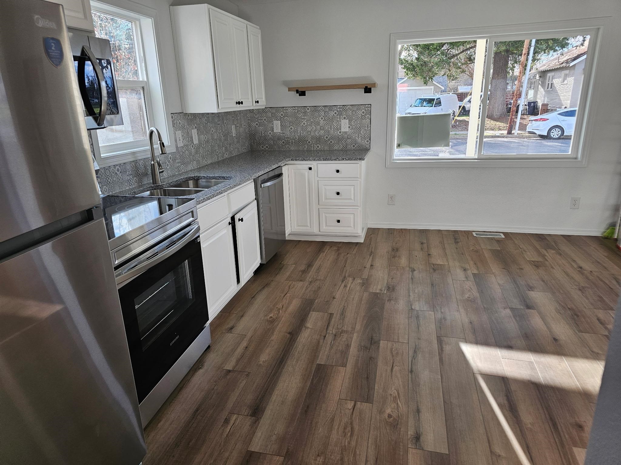 323 South Pittsburg Street Spokane, WA 99202 - Photo 3 of 11