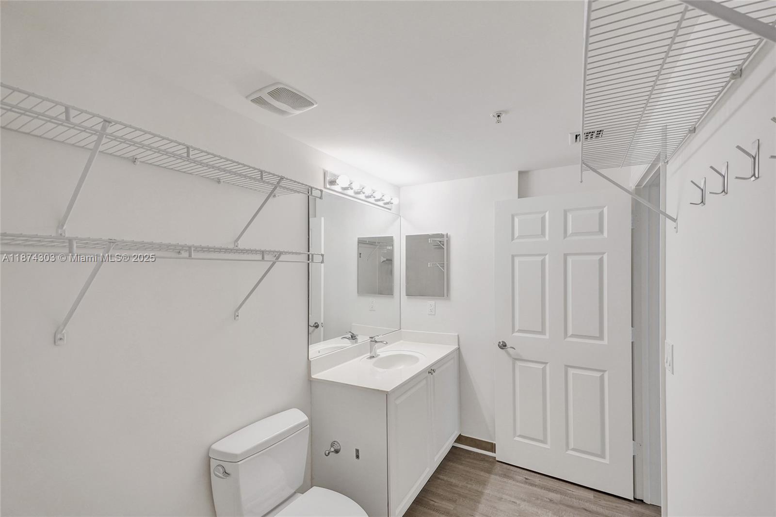 888 Douglas Road, Unit 304 Coral Gables, FL 33134 - Photo 32 of 54