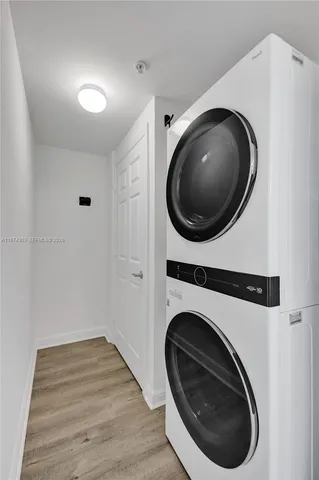 $670,000 | 888 Douglas Road, Unit 304, Coral Gables, FL 33134