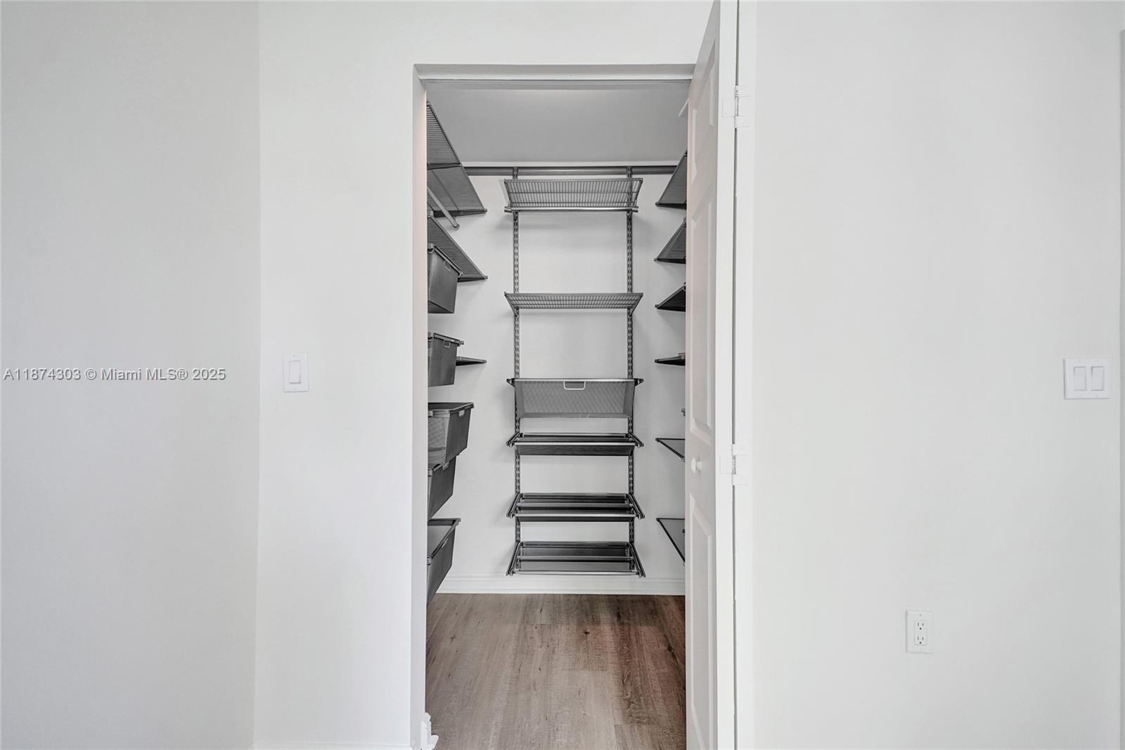 888 Douglas Road, Unit 304 Coral Gables, FL 33134 - Photo 41 of 54