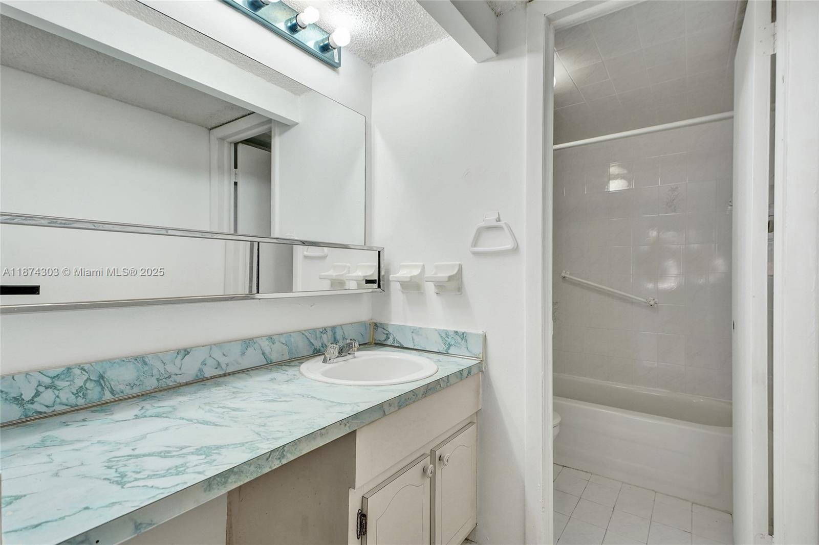 888 Douglas Road, Unit 304 Coral Gables, FL 33134 - Photo 53 of 54