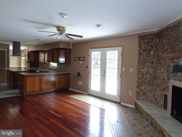 2335 Braddock Road Mount Airy, MD 21771 - Photo 10 of 24 FAMILY ROOM