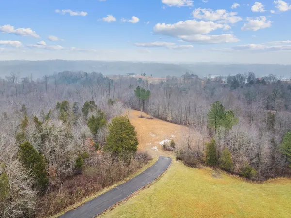 $179,900 | 0 Holly Bend Drive, Byrdstown, TN 38549