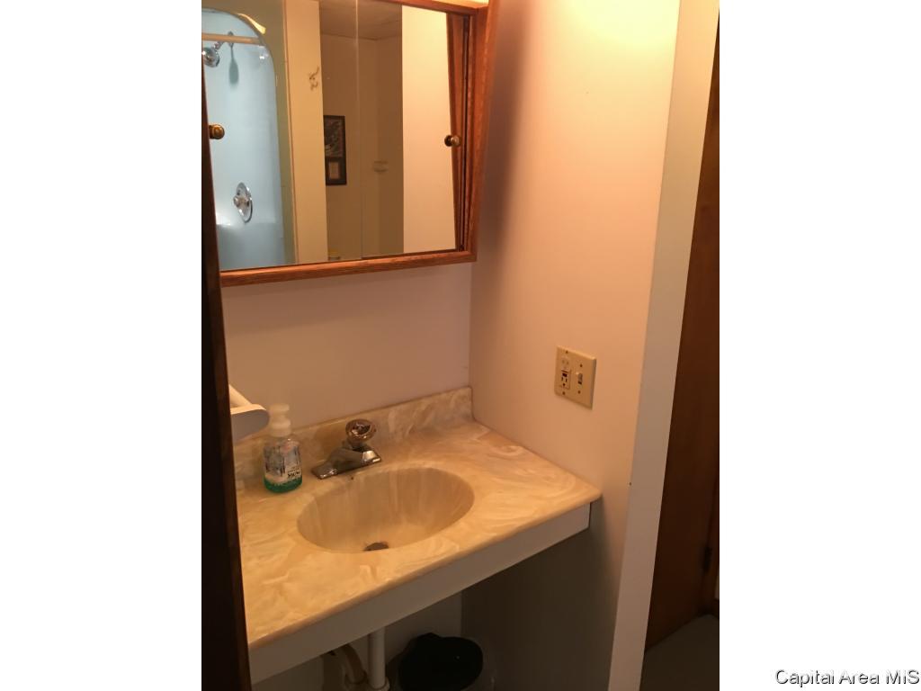 1842 Lee Street Springfield, IL 62703 - Photo 31 of 36 Gallery Image 31