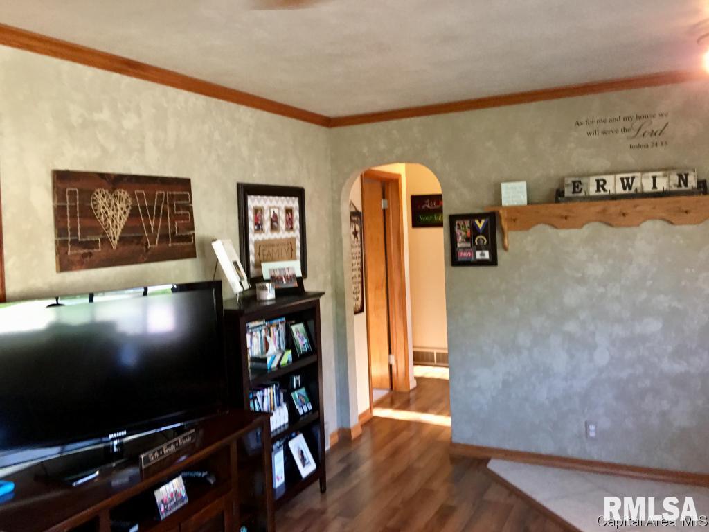 1842 Lee Street Springfield, IL 62703 - Photo 6 of 36 Gallery Image 6