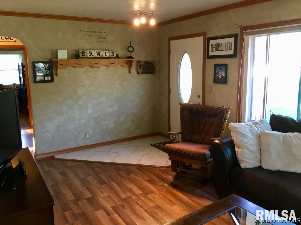 1842 Lee Street Springfield, IL 62703 - Photo 8 of 36 Gallery Image 8