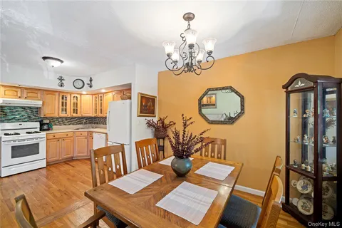 $689,999 | 71-34 162nd Street, Unit 3 | Pomonok
