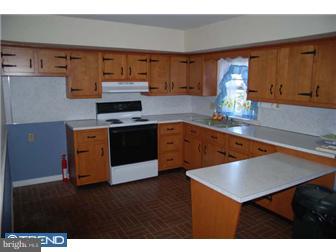 1404 Chestnut Grove Road Pottstown, PA 19464 - Photo 2 of 9 Gallery Image 2