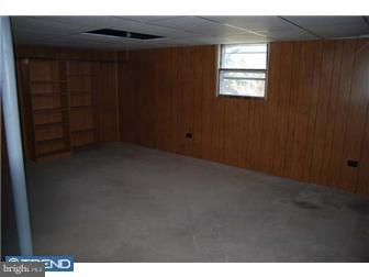 1404 Chestnut Grove Road Pottstown, PA 19464 - Photo 8 of 9 Gallery Image 8