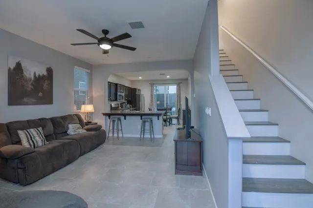 $385,000 | 3753 Artistry Way, Clovis, CA 93619