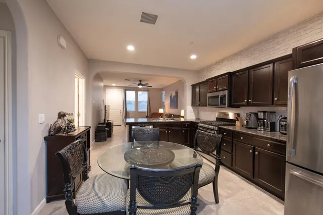 $385,000 | 3753 Artistry Way, Clovis, CA 93619