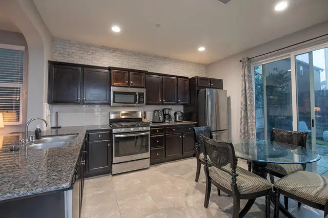 $385,000 | 3753 Artistry Way, Clovis, CA 93619