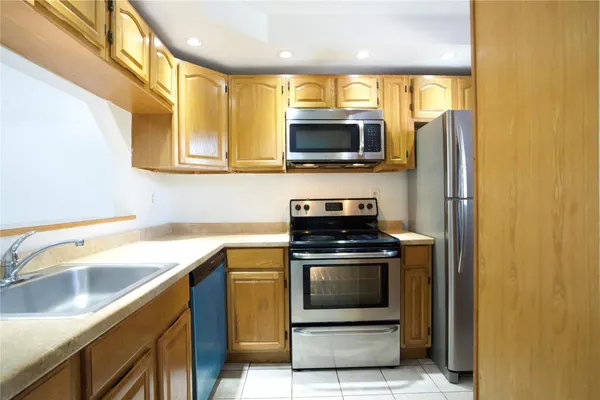 $220,000 | 3400 Foxcroft Road, Unit 310, Miramar, FL 33025