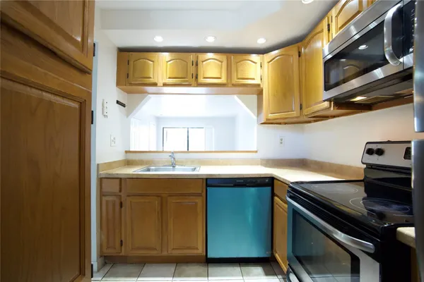 $220,000 | 3400 Foxcroft Road, Unit 310, Miramar, FL 33025
