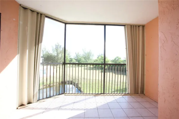 $220,000 | 3400 Foxcroft Road, Unit 310, Miramar, FL 33025