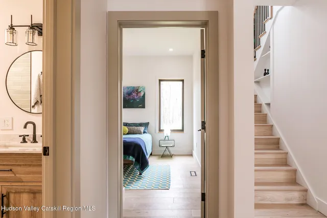 $1,200,000 | 33 Betten Court, Saugerties, NY 12477